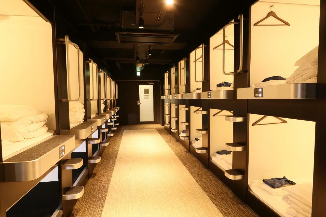 Business Capsule Lightning Asakusa Tokio